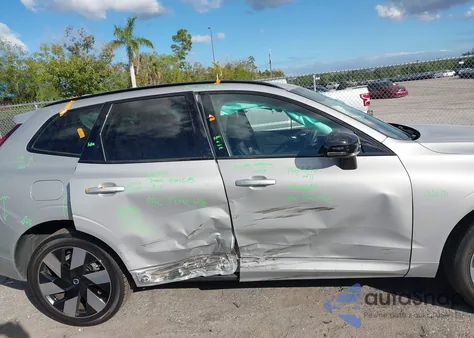 2024 Volvo Xc60 Recharge Plug-In Hybrid T8 Plus Dark Theme из США, поврежденный, VIN YV4H60DL6R1908690